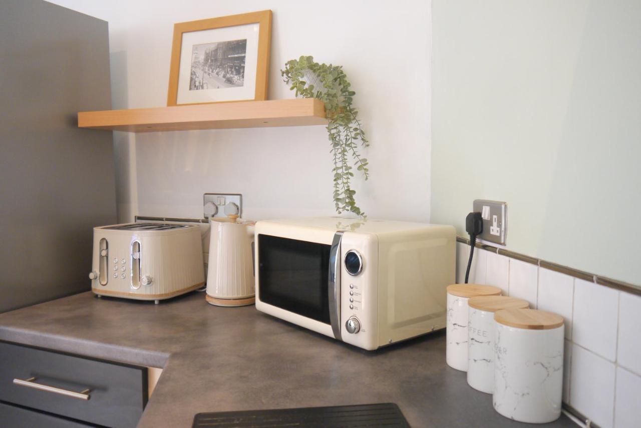 Perfect For Relocation & Business- Near Hospital Lejlighed Sheffield Eksteriør billede